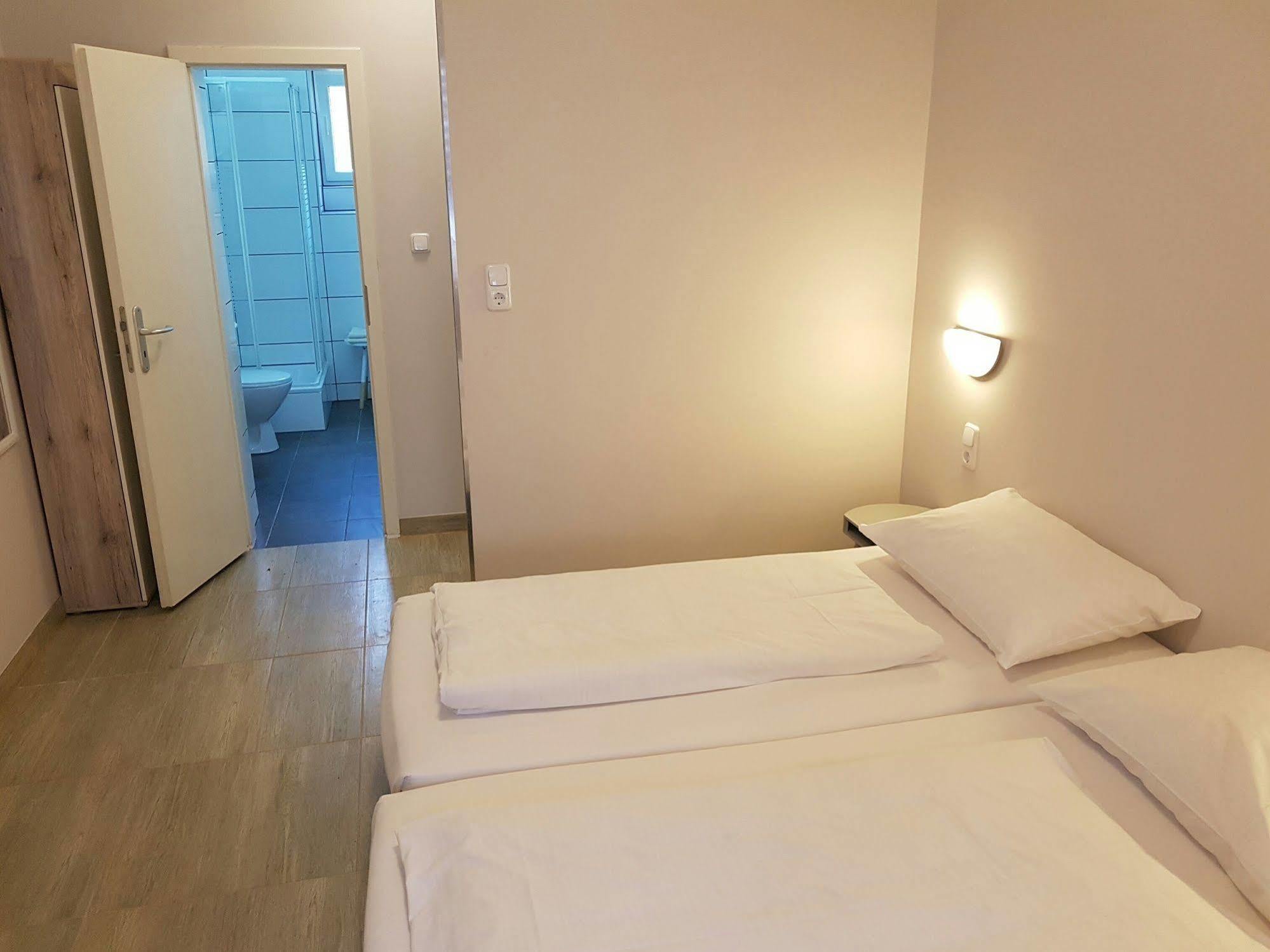 Hotel Diana Ντίσελντορφ Εξωτερικό φωτογραφία